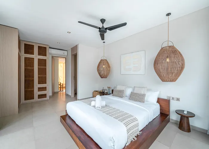 ヴィラ Pande - 3br With Lagoon Pool & Sauna Retreat チャングー