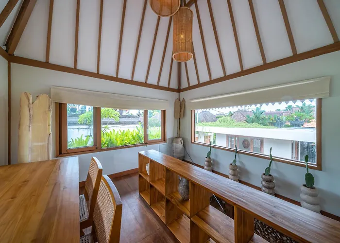 Pande - 3br With Lagoon Pool & Sauna Retreat * チャングー