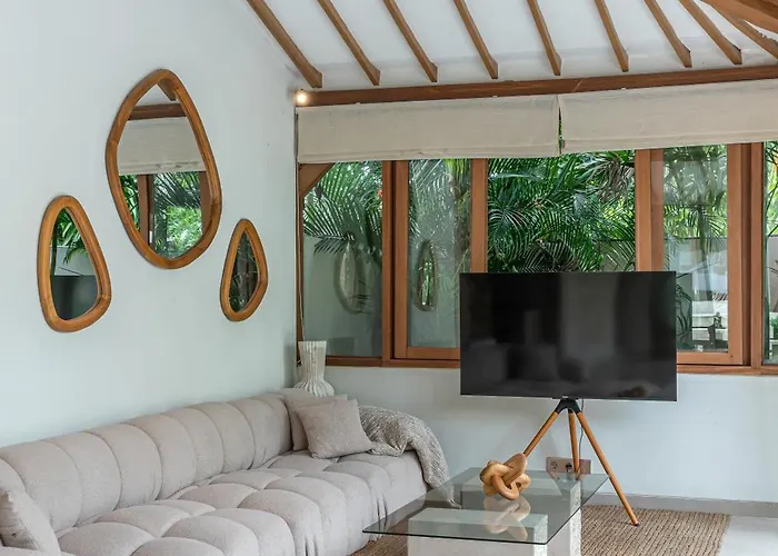 ヴィラ Pande - 3br With Lagoon Pool & Sauna Retreat
