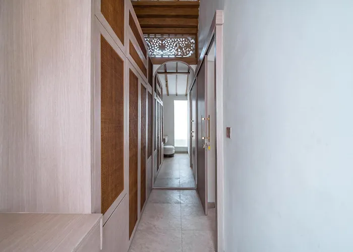 Pande - 3br With Lagoon Pool & Sauna Retreat * チャングー