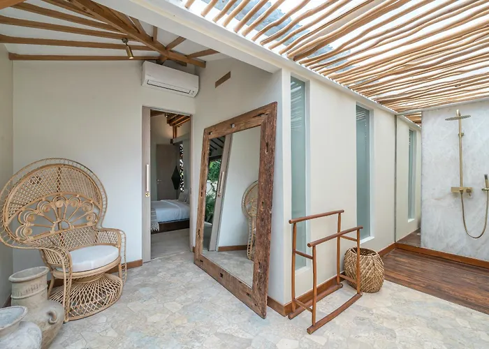 ヴィラ Pande - 3br With Lagoon Pool & Sauna Retreat チャングー