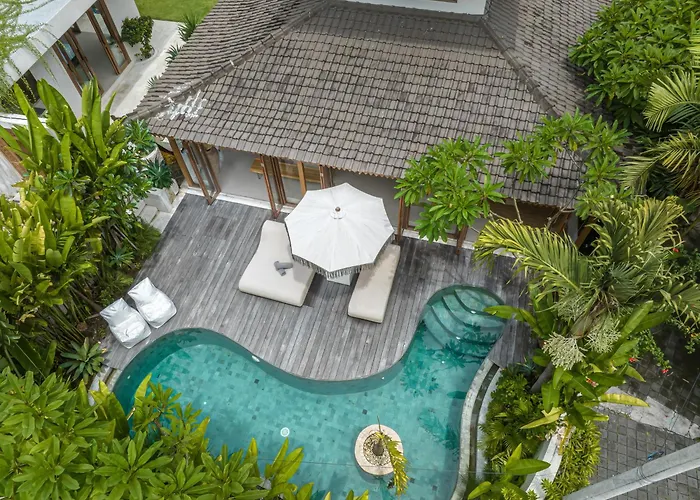 ヴィラ Pande - 3br With Lagoon Pool & Sauna Retreat チャングー