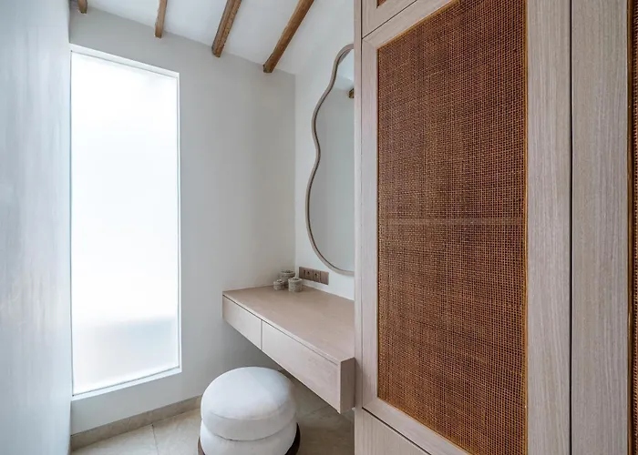 Pande - 3br With Lagoon Pool & Sauna Retreat