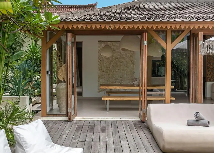 Pande - 3br With Lagoon Pool & Sauna Retreat ヴィラ チャングー