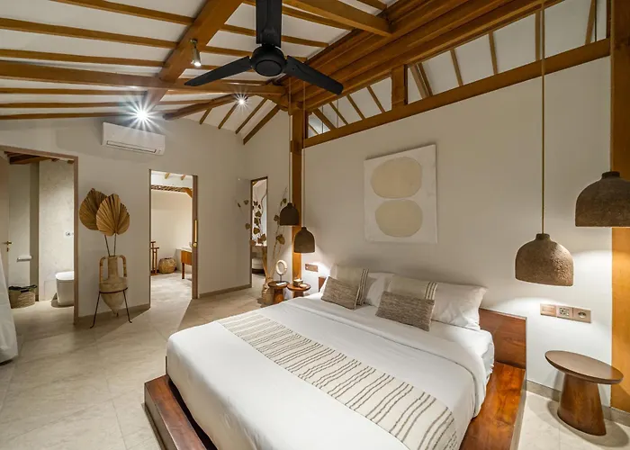 Pande - 3br With Lagoon Pool & Sauna Retreat ヴィラ *