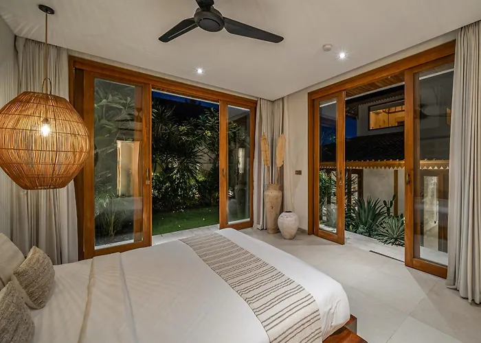 Pande - 3br With Lagoon Pool & Sauna Retreat * チャングー