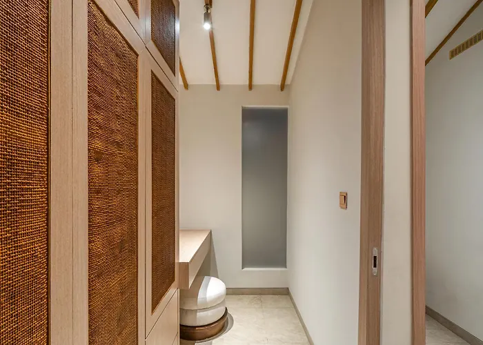 Pande - 3br With Lagoon Pool & Sauna Retreat ヴィラ *
