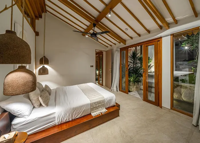 ヴィラ Pande - 3br With Lagoon Pool & Sauna Retreat *